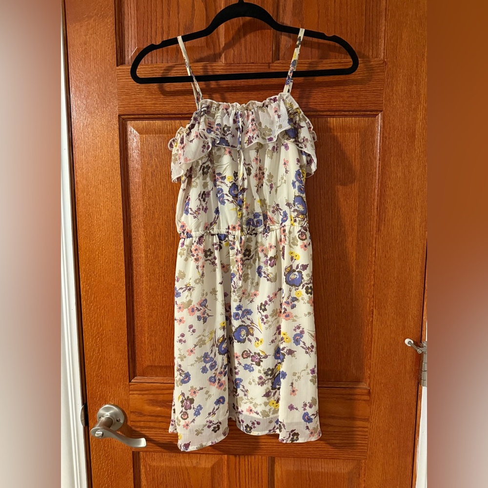 Flowery Dress. Size Small